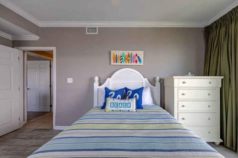 Bayfront Spacious Condo for Boat Lovers and Steps to White Sands of Fort Morgan