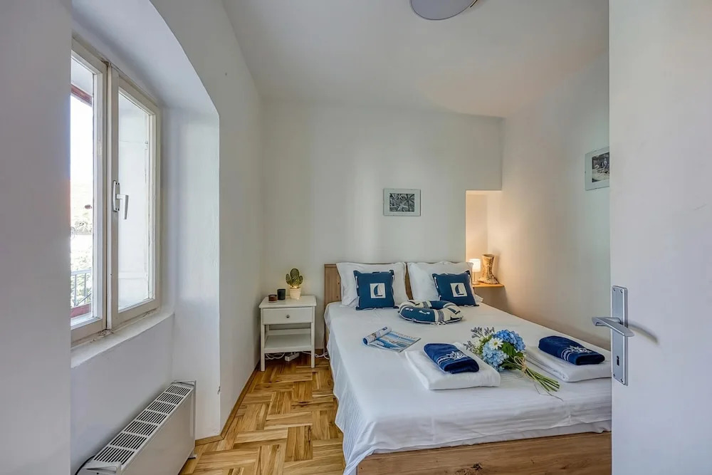 Old Bay Leave Town Apartment