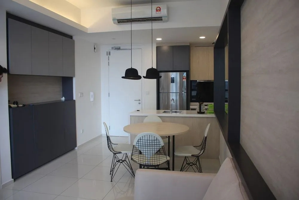 The Robertson Suite