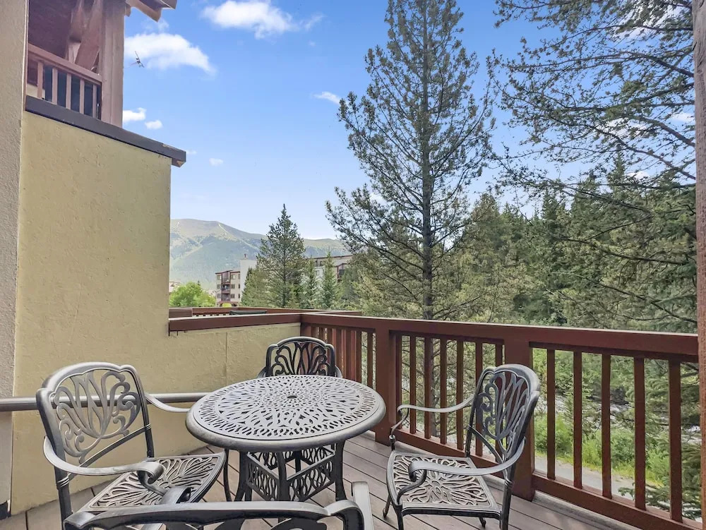 Spacious Town Home, Short Walk to Lifts, Private Hot Tub - 144C by Redawning