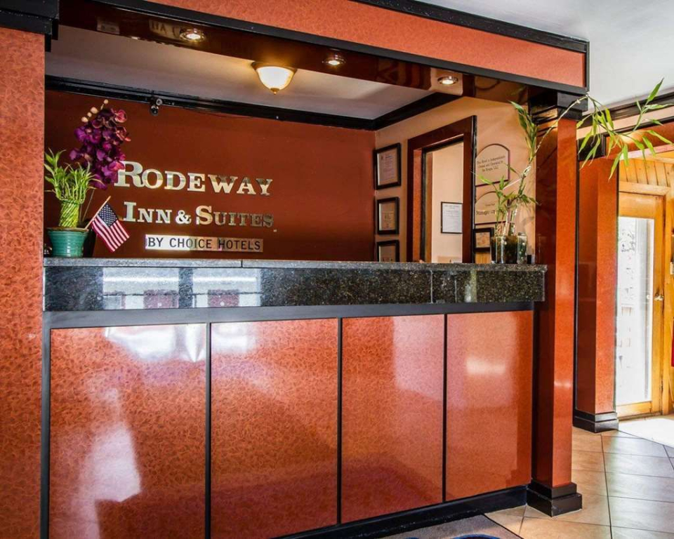 Rodeway Inn & Suites