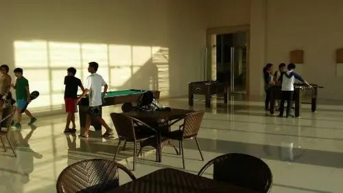 Taal View or LG Unit 1BR Wifi Near Sky Ranch