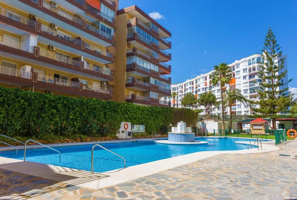☆Beachfront 1br Ronda 4 - Ac/Wifi/Pool