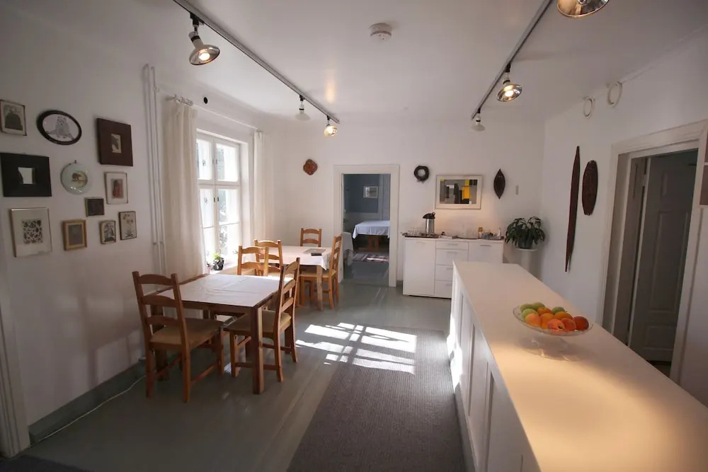 Lauri Guest House