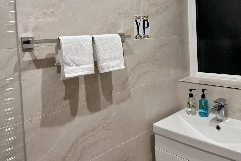 Stunning Central 2 Bedroom Apartment by EVB Properties Short Lets & Serviced Accommodation Southampton - Ocean Village