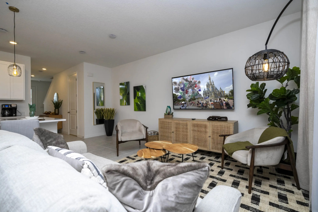 Charming 3Bd Close to Disney Festival 1026