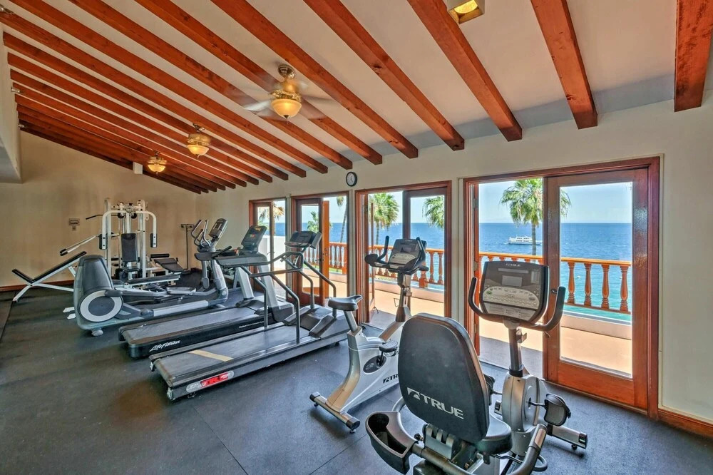 Oceanfront villa w One of a kind Amazing View