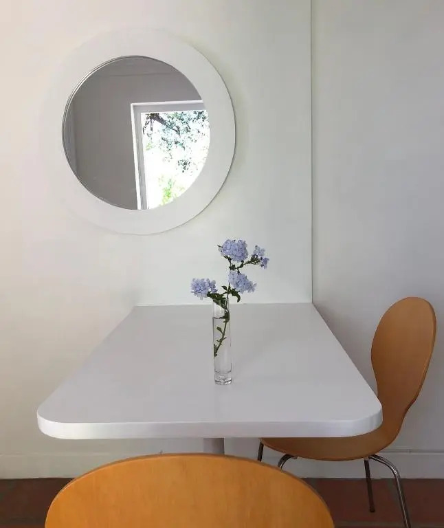 Guest House at 118 by PWM Architects