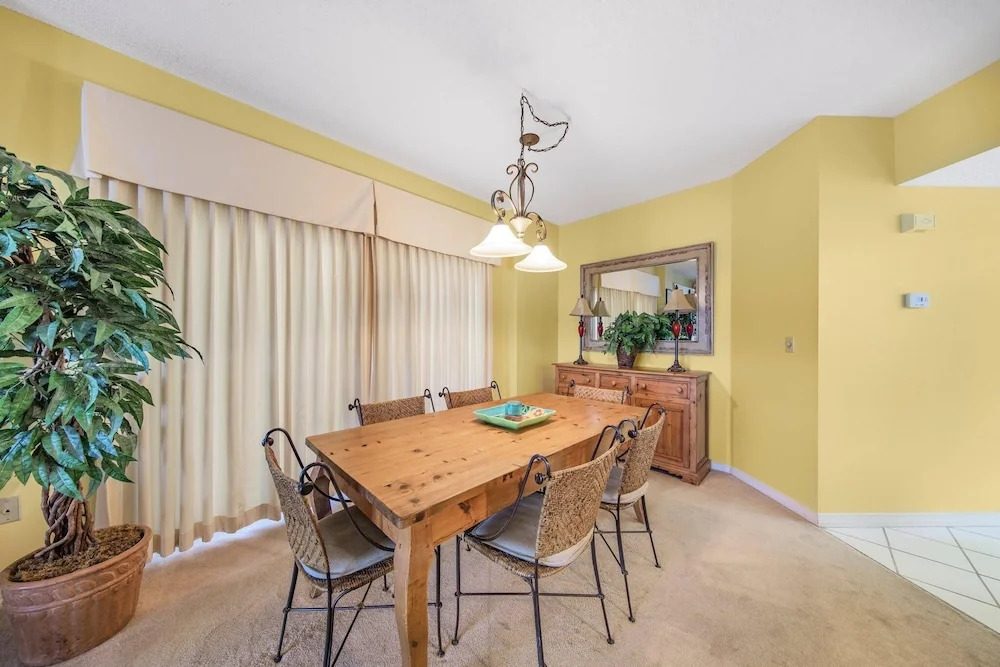 The Palms 504e