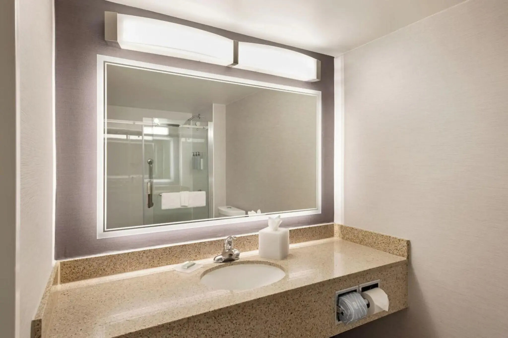 Courtyard by Marriott Baldwin Park
