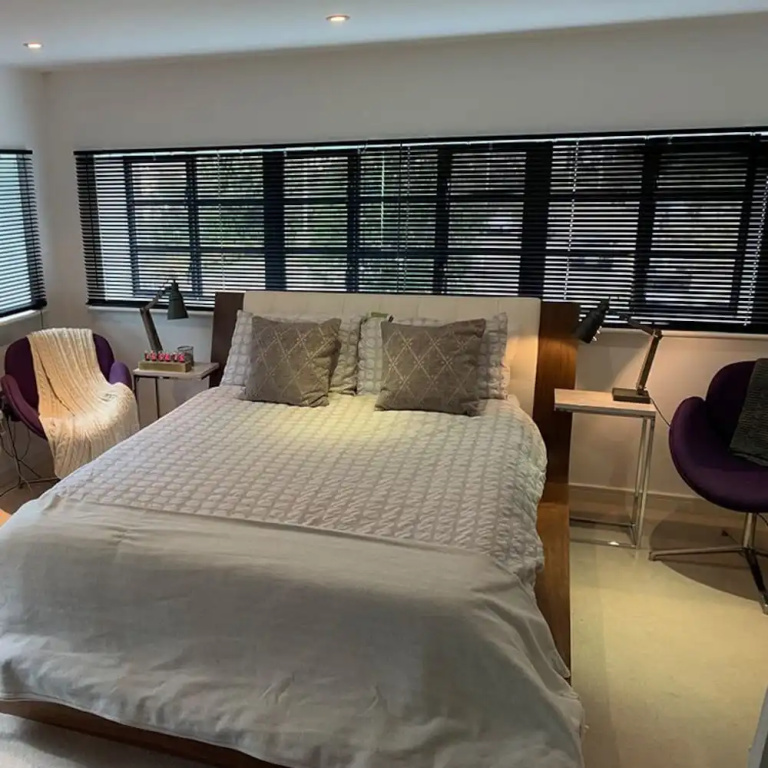Zebra Serviced Apartments@Cove with FREE Netflix, Parking and Wi-Fi