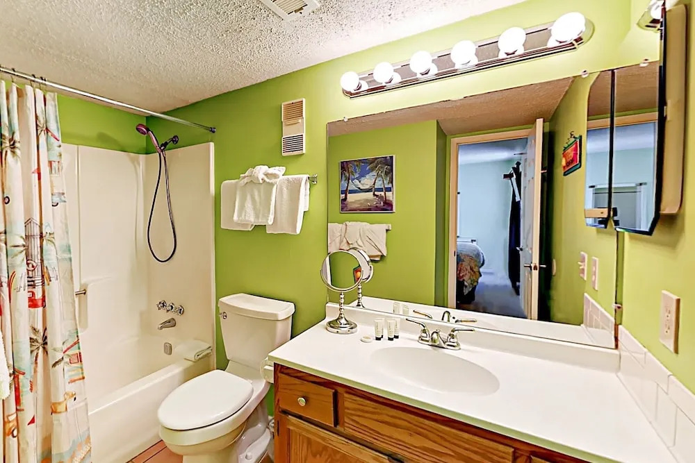 E Beach Condo #368 2 Bedrooms 2 Bathrooms Condo