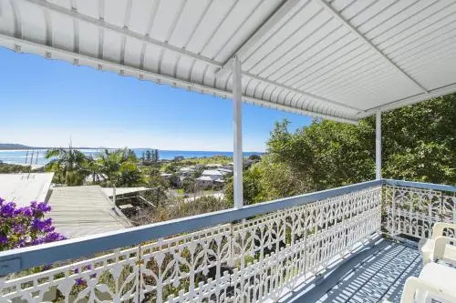 Whitecaps, 26 East Street