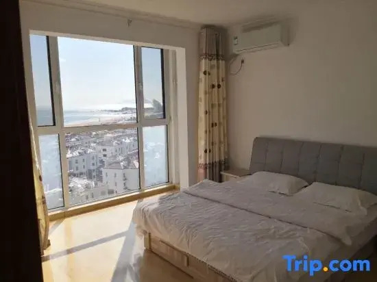 West Coast Seaview Apartment