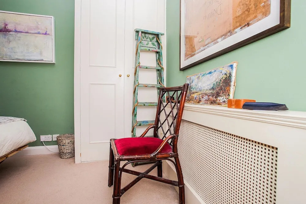 Fantastic 1Bed Apartment with Private Garden