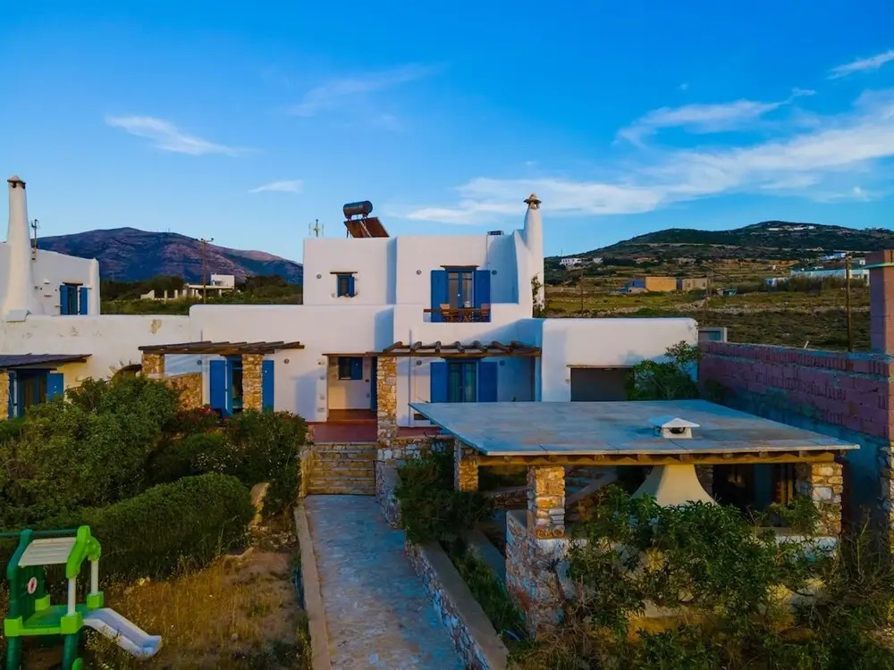 Villa Ioanna for 10 - AllParos Villas
