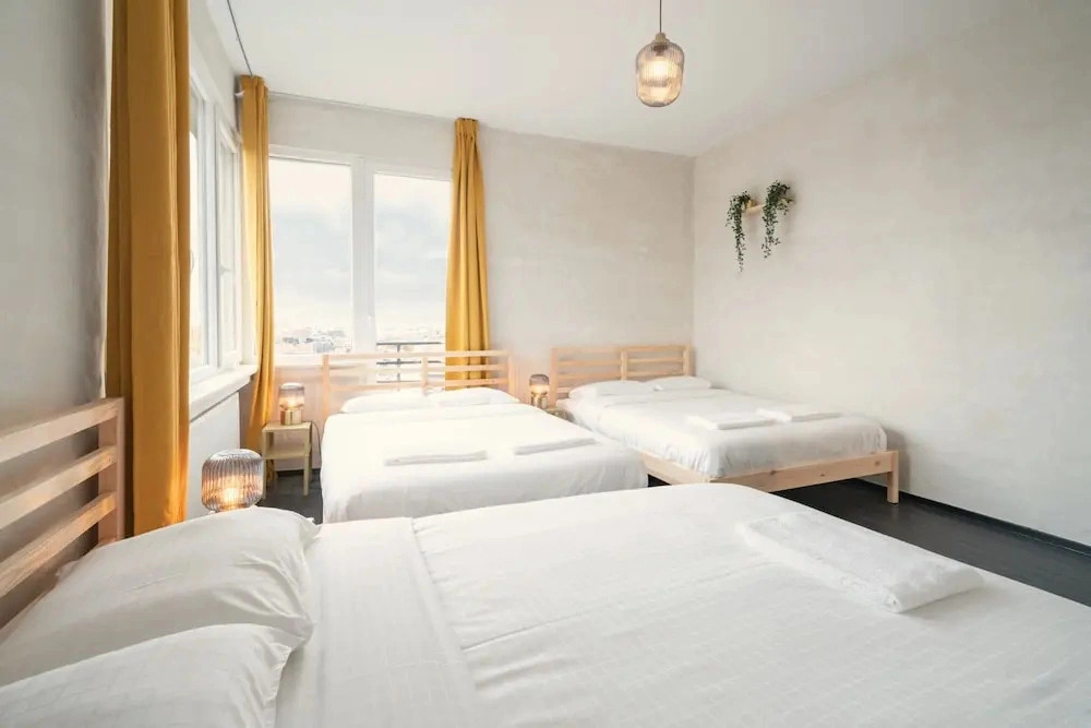 Modern 2BR Stay - Grand Central