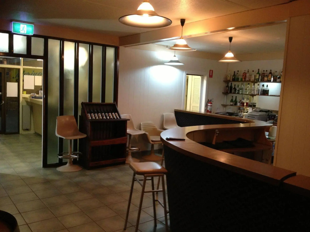 Jumbuck Motel - Oil Friendly Price