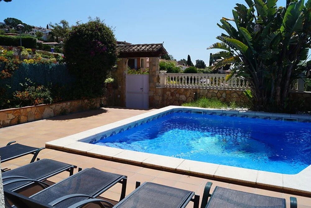 Villa - 4 Bedrooms with Pool, WiFi and Sea views - 107933