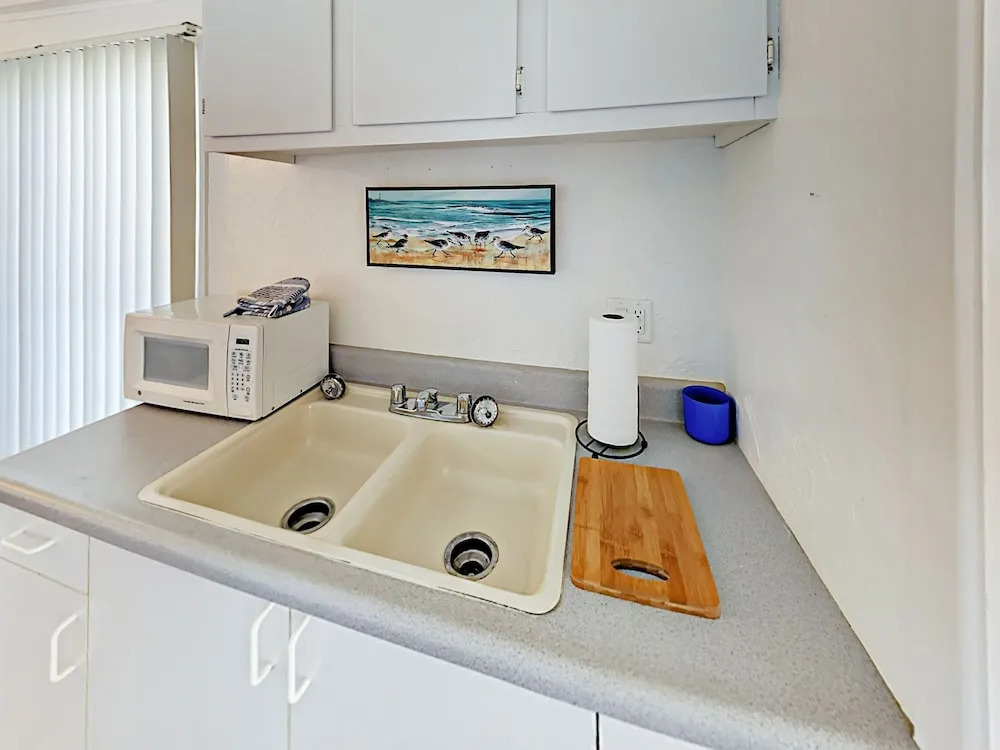 1137 Montauk Ln Duplex Both Units 3 Bedrooms 2 Bathrooms Duplex