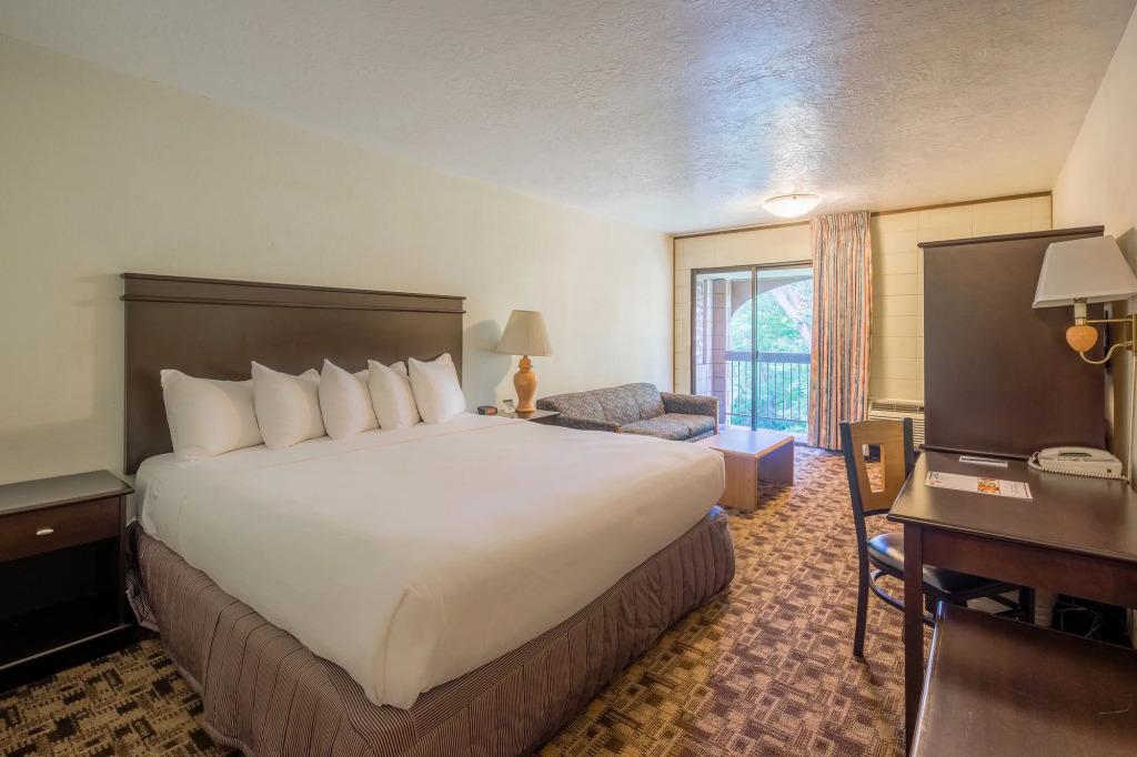Cottonwood Suites Boise Riverside Downtown