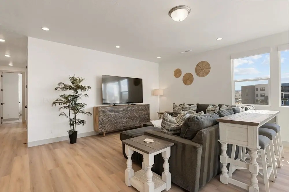 Coastline Cottage 5 Bedroom Townhouse