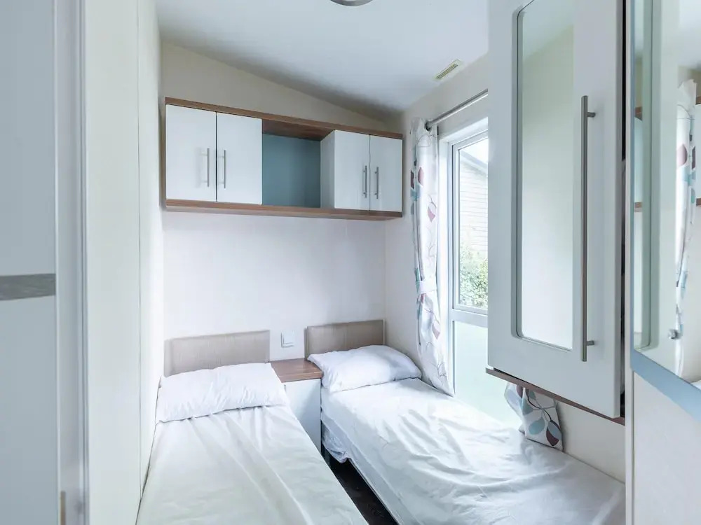 Mobile Home in Veuzain-sur-loire With Garden