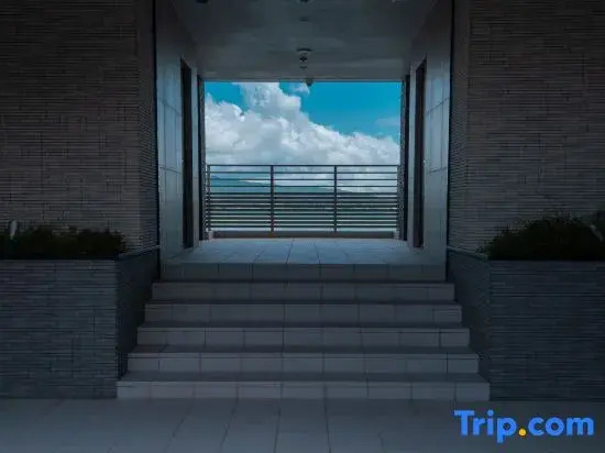 Lara Court Seaside Yagaji 301