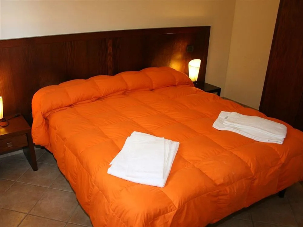 Red Hotel SantElia