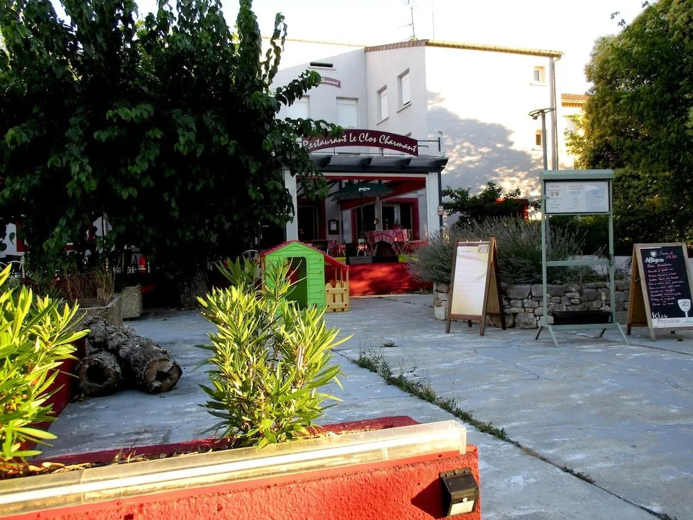 Hôtel Restaurant Le Clos Charmant