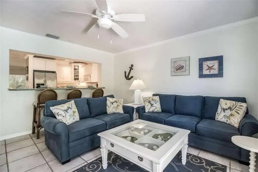Debby's Place 3 Bedroom Home by RedAwning