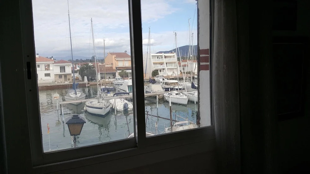 House With 2 Bedrooms in Roses, With Wonderful sea View, Pool Access a
