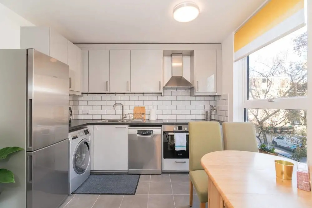 Spacious 4 Bedroom for 8 Guests in Central London