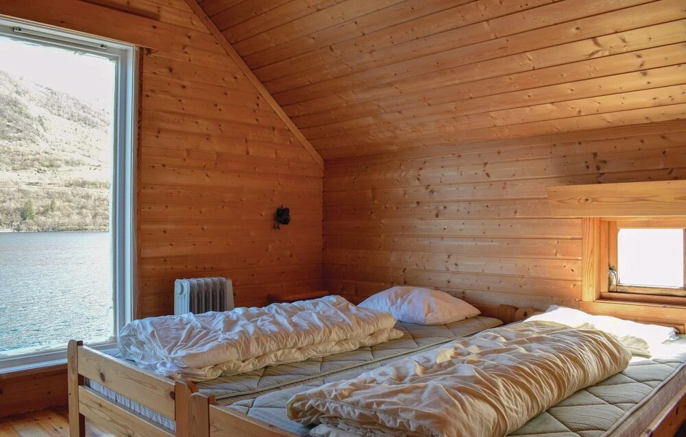 Stunning Home in Ølensvåg With 2 Bedrooms and Wifi
