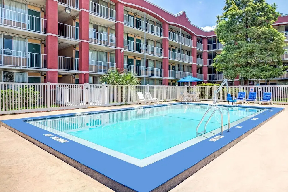 Days Inn by Wyndham York Alabama
