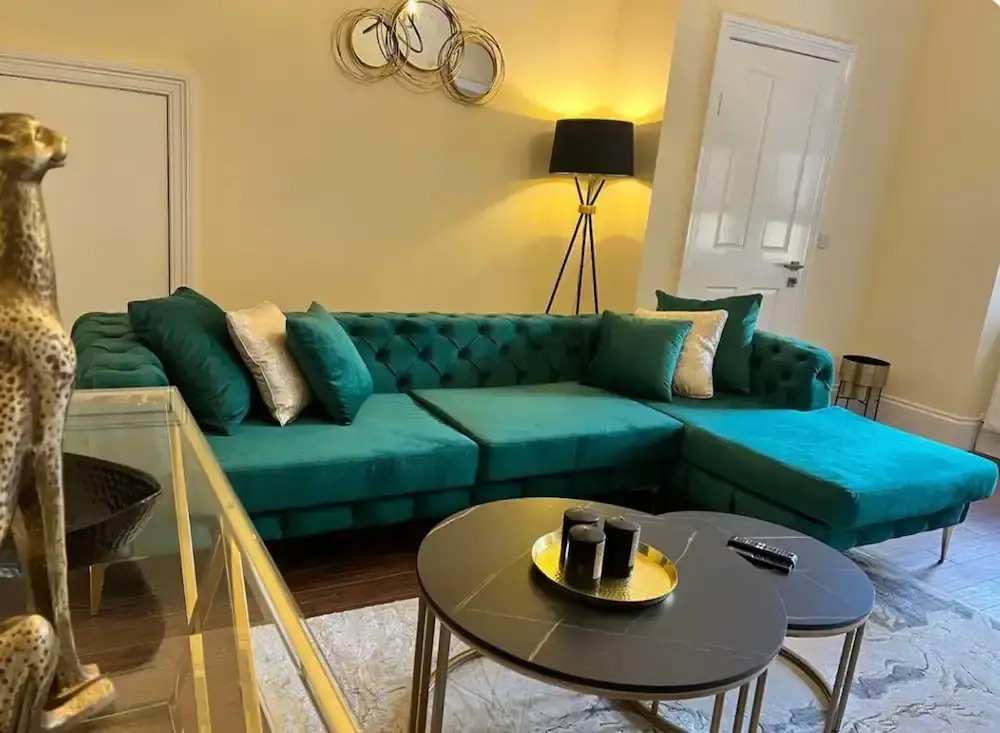 3 Bed - Sleeps 7 - Free Parking - Central Location