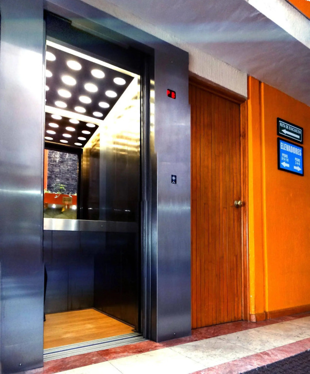 Oliva Plaza Hotel
