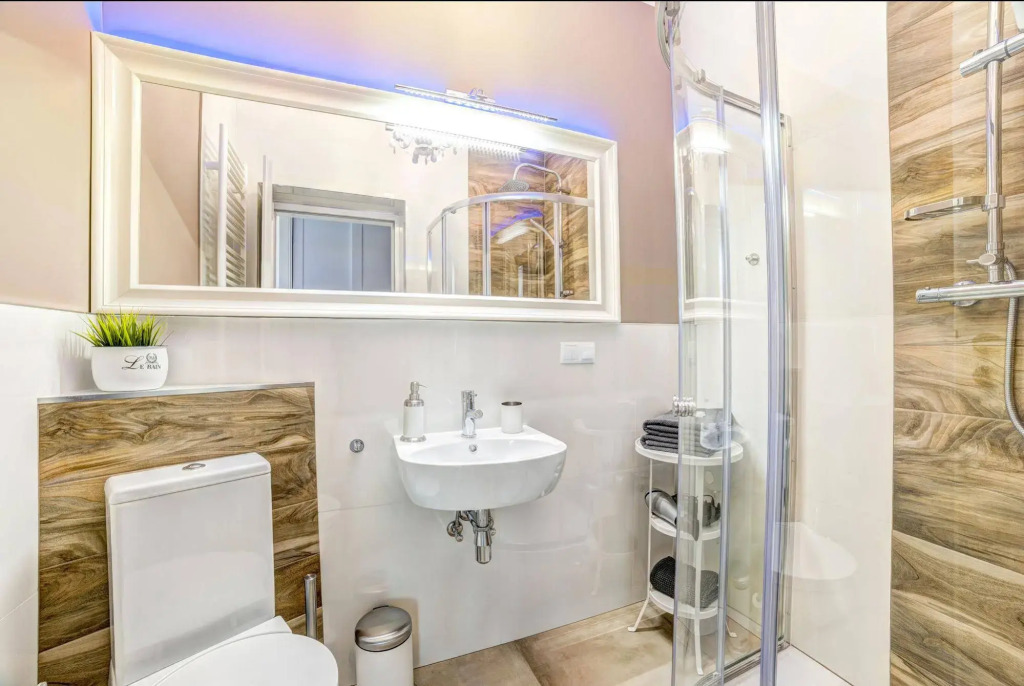Elegant Apartments Święty Marcin by Noclegi Renters