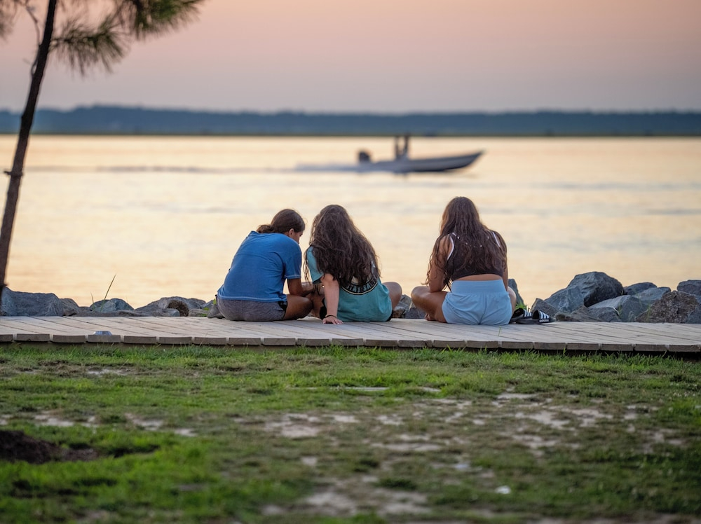 Chincoteague Bay RV Resort & Cottages