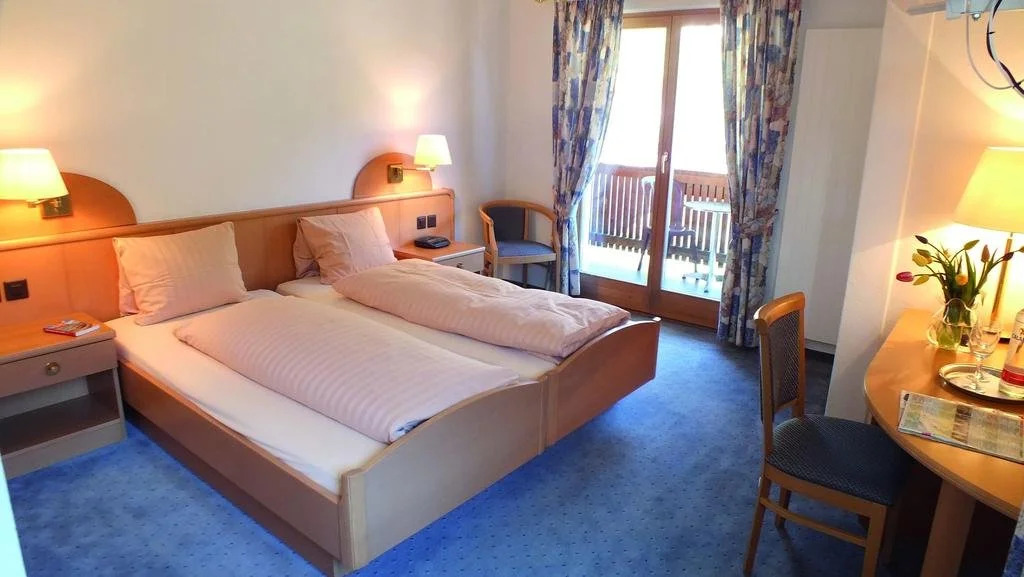 Hotel Grischuna AG