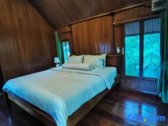 Escape to Nature in Ao Luek Tai With Thai-style House