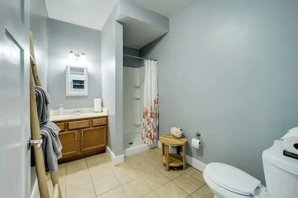 Queen City Charm Near University & Hospitals