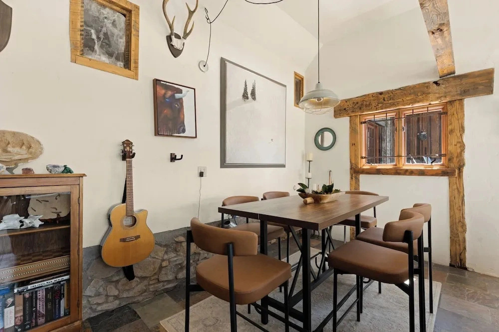 162 Robbers Nest