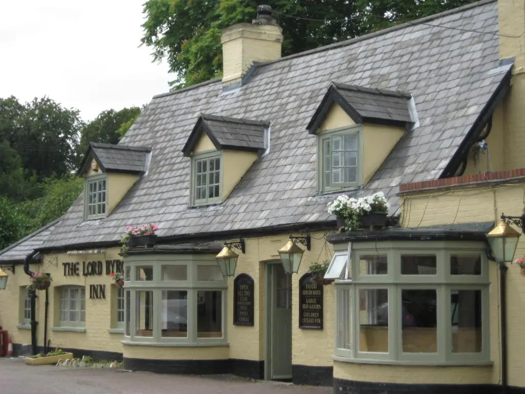 The Meadow Lark - A Heartwood Inn