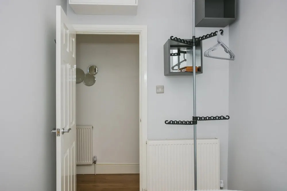 Three Bedroom Apartment in Willesden Green