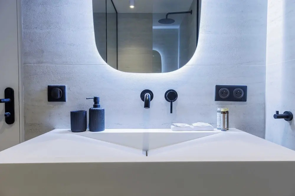 Renovated Studio rue du Roi de Sicile / Marais
