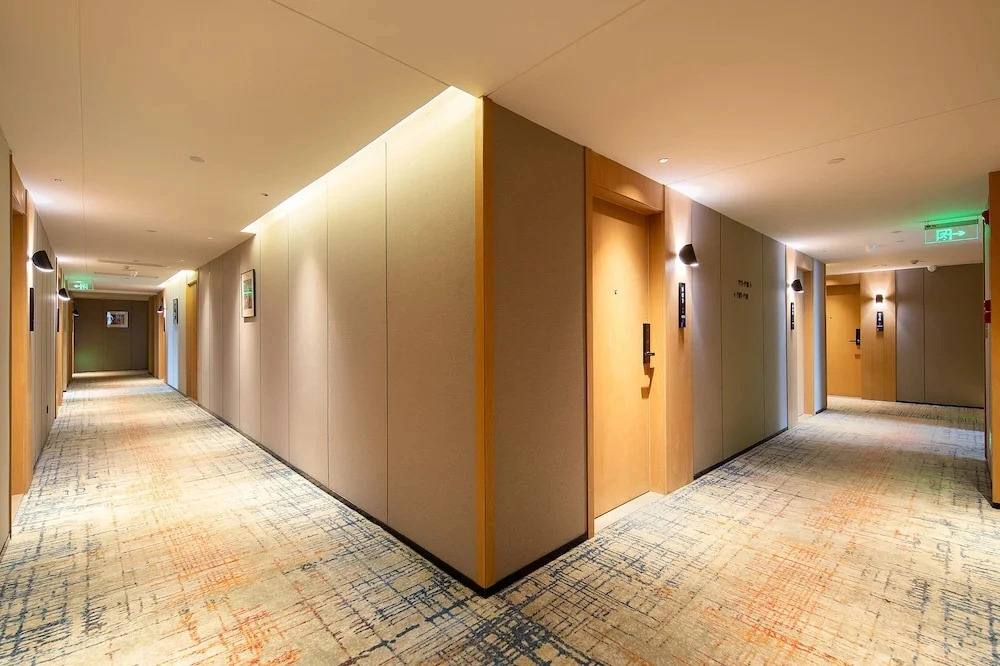 Rezen Langham Honor International Hotel Canton Fair Complex Kecun Metro Station Branch