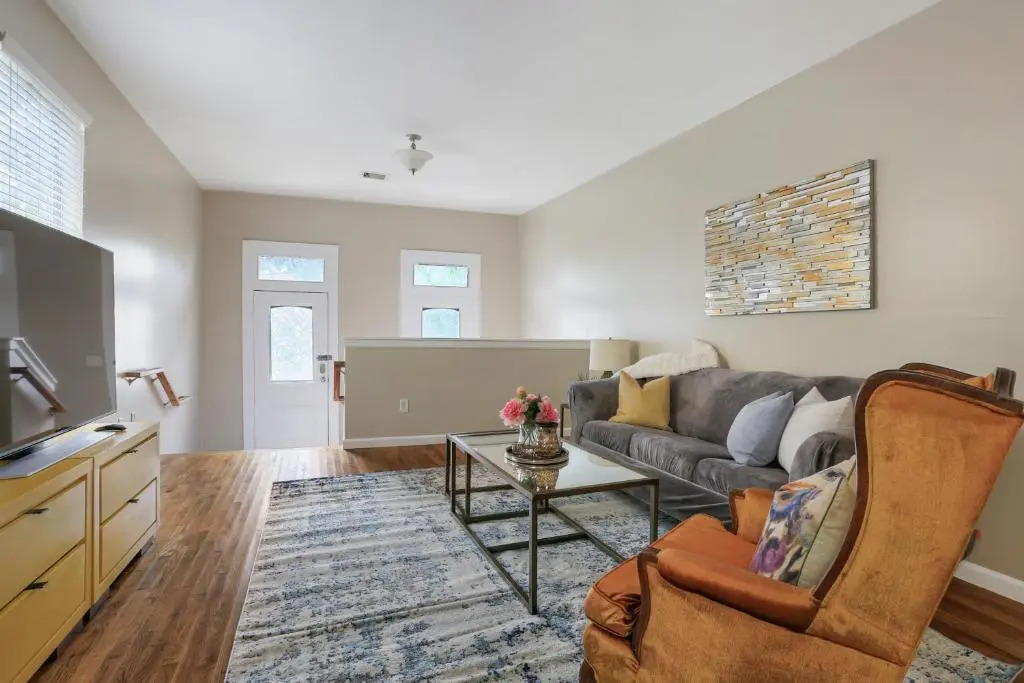 Spacious Historic Mid-City 2 Bedroom House!!!