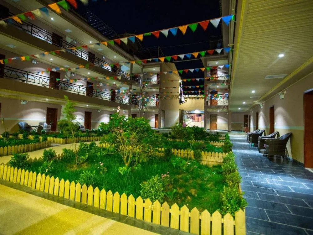 Lugu Shiguang Hotel