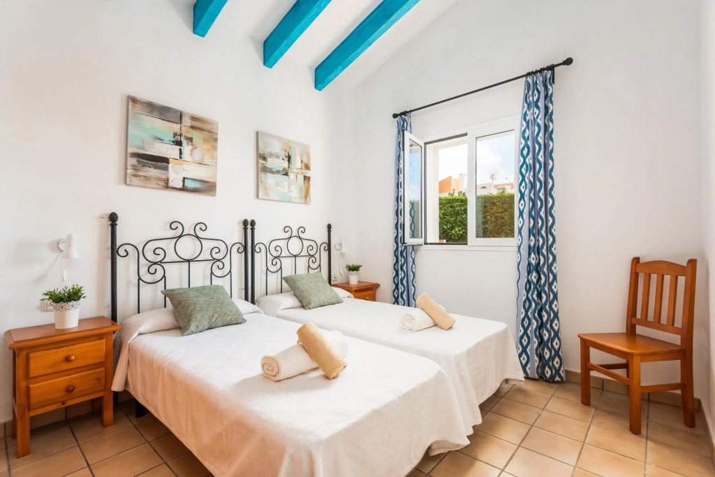 Villa Laura Large Private Pool Walk to Beach Sea Views A C Wifi